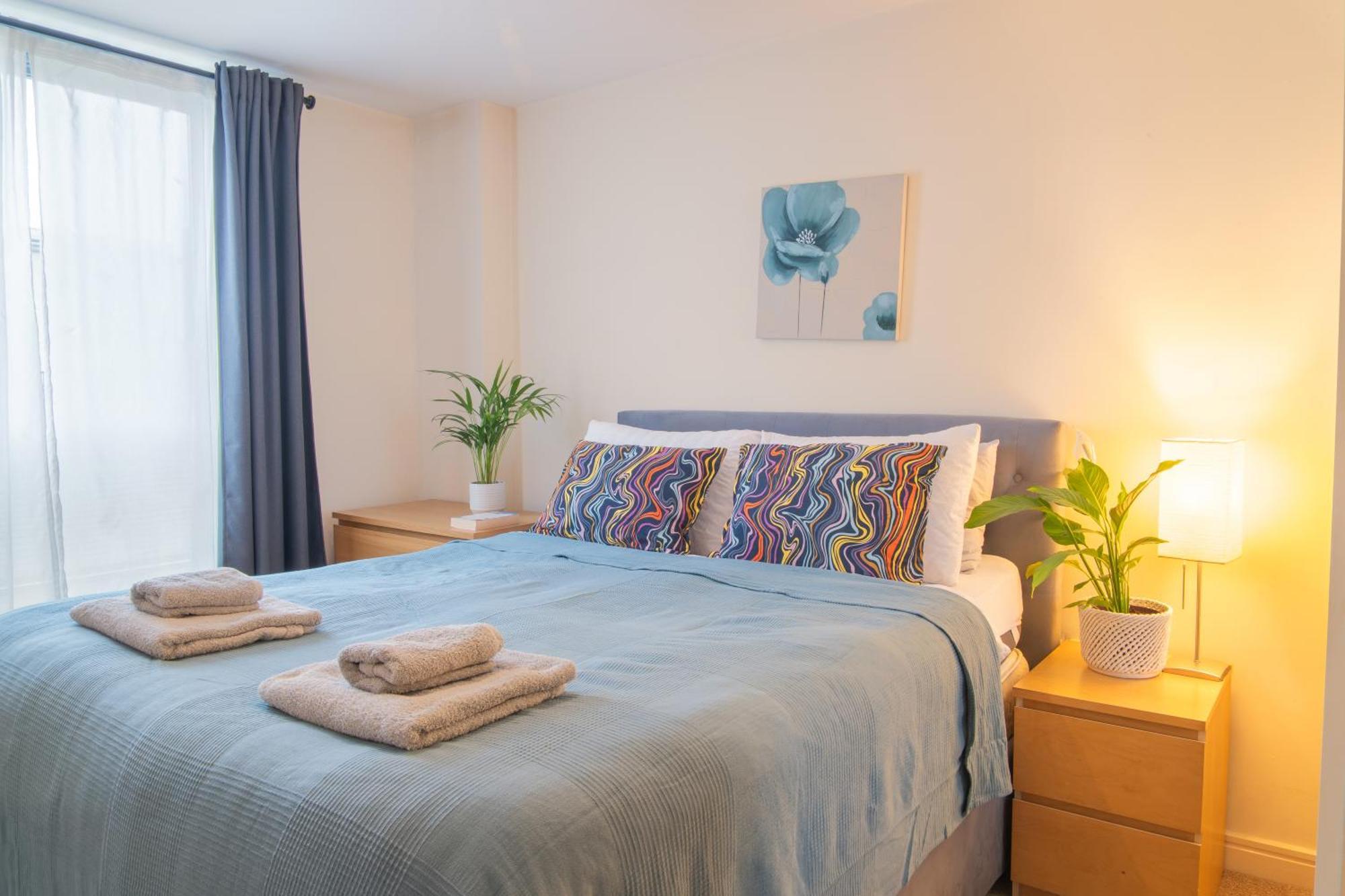 Stay In Our Stylish Flat! & Secure Building & Sleeps Up To 4 Birmingham Bagian luar foto