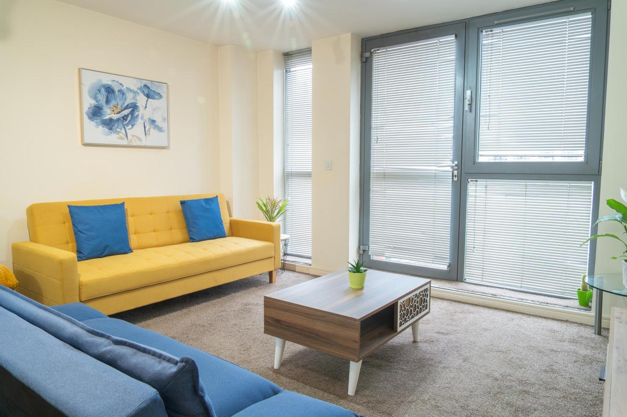 Stay In Our Stylish Flat! & Secure Building & Sleeps Up To 4 Birmingham Bagian luar foto