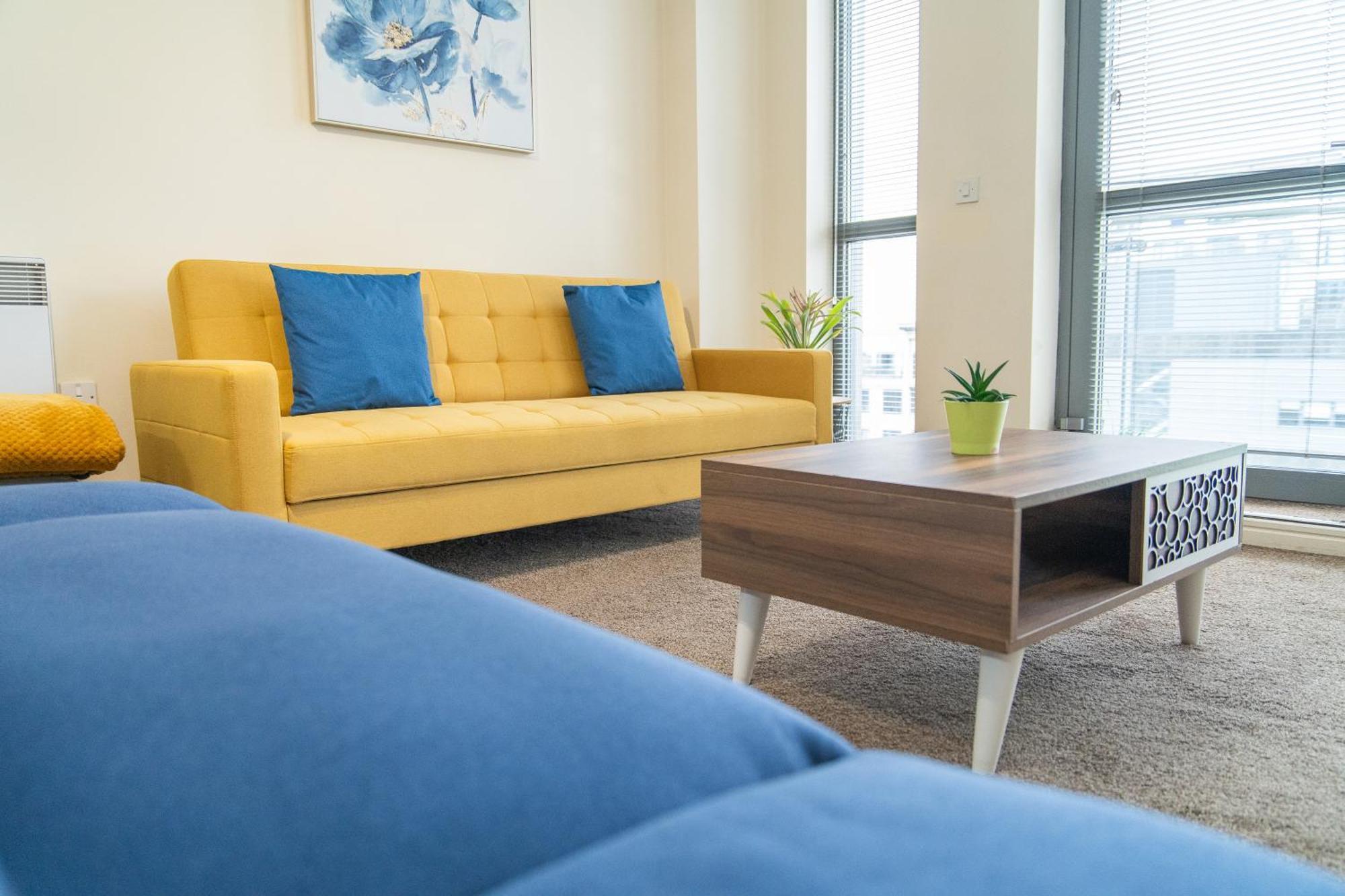 Stay In Our Stylish Flat! & Secure Building & Sleeps Up To 4 Birmingham Bagian luar foto