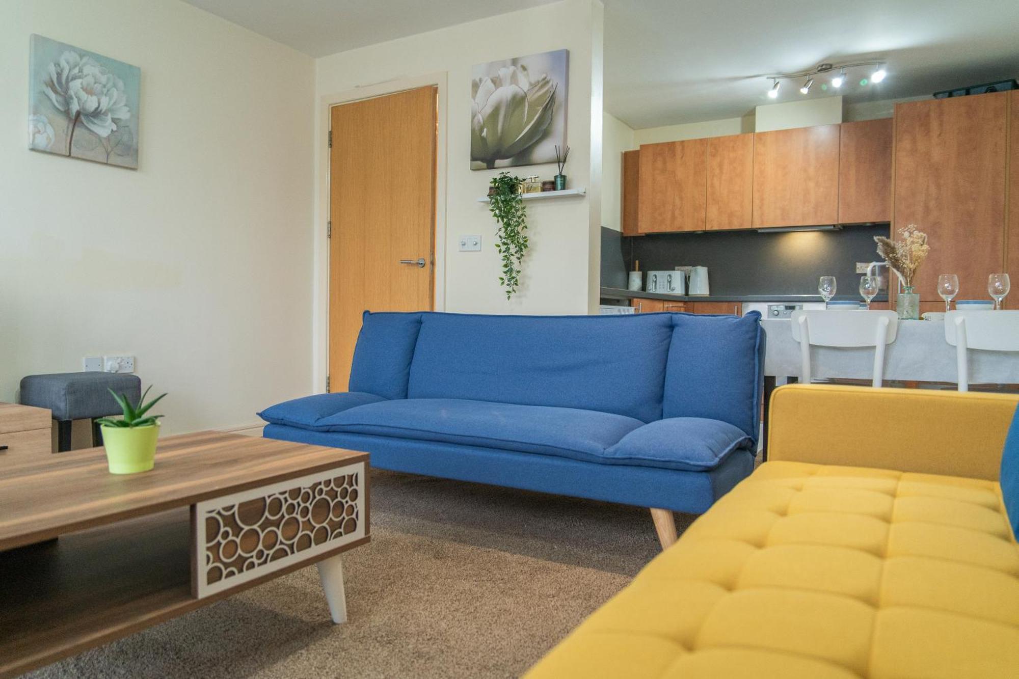 Stay In Our Stylish Flat! & Secure Building & Sleeps Up To 4 Birmingham Bagian luar foto
